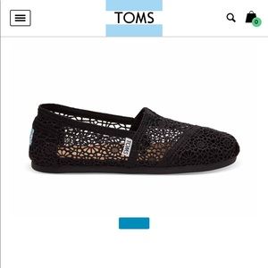 Brand new in box TOMS crochet black size 8